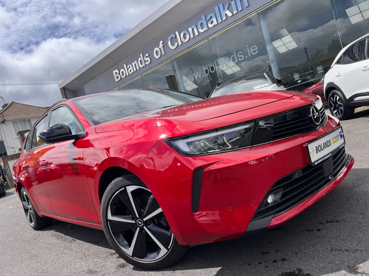 Auto Diesel Sports Tourer 2024 As New High Spec - Image 2