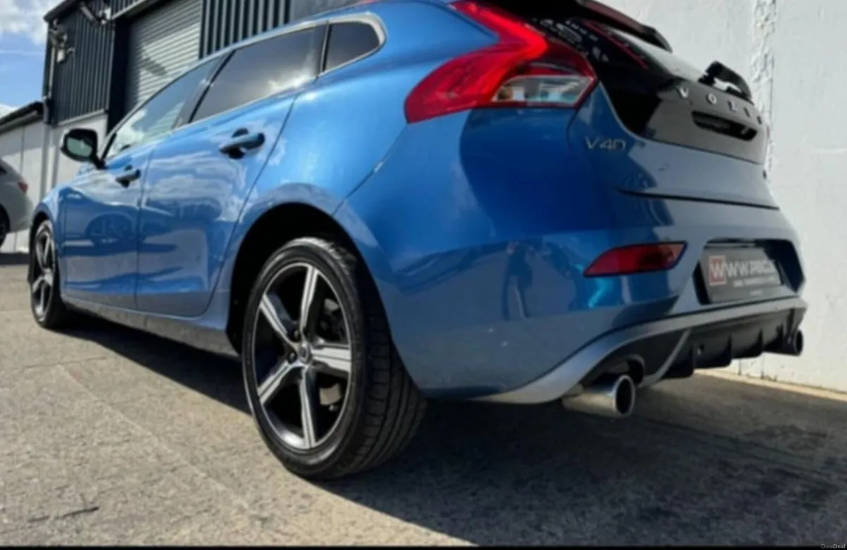 Volvo V40 R design D2 2.0 Diesel 120hp 2016 - Image 2