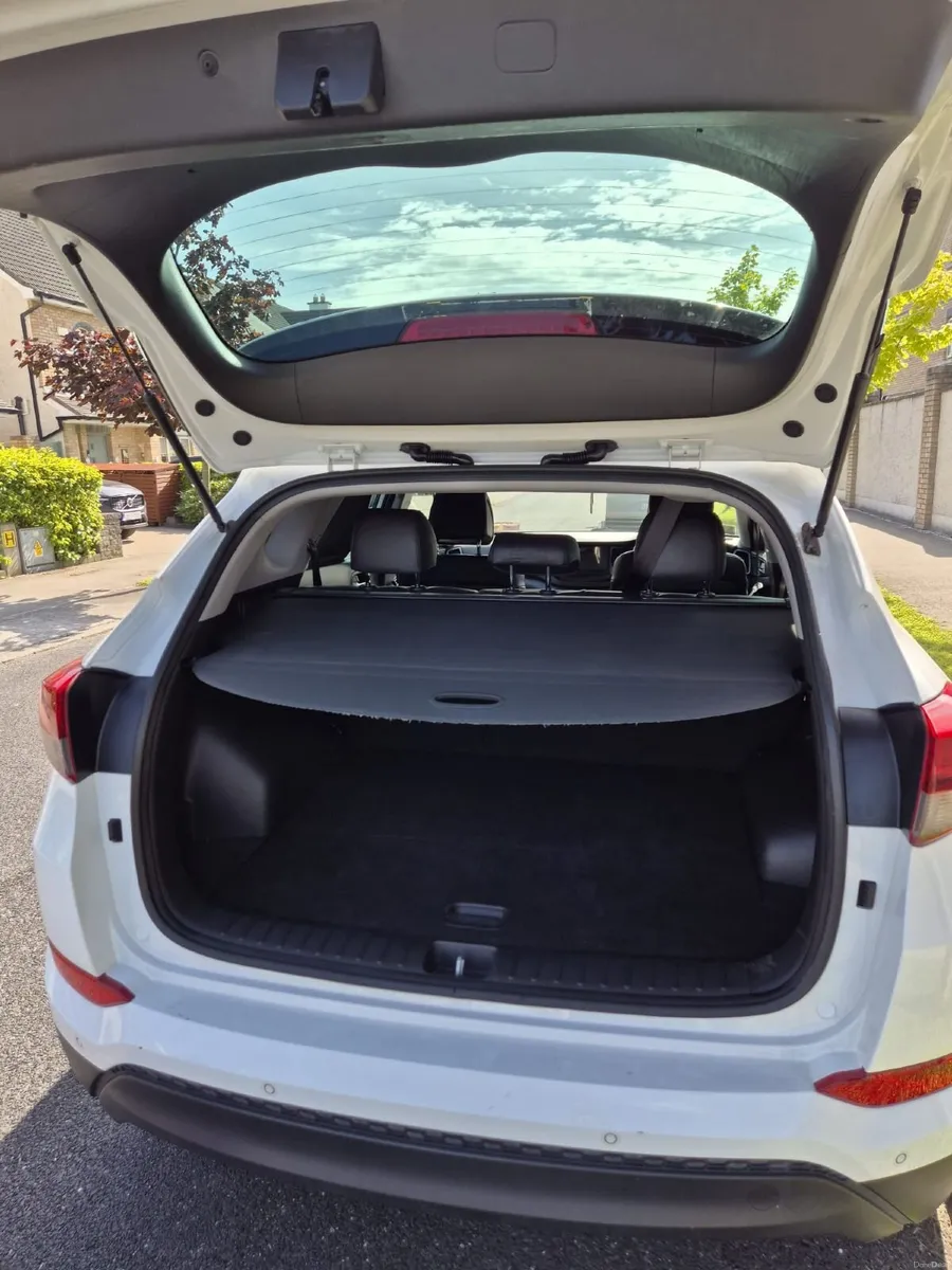 Hyundai Tucson 1.7 Executive 2018 - Image 2