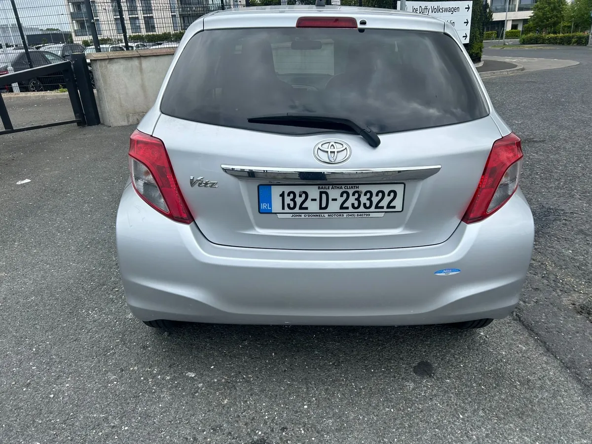 Toyota Vitz 2013 Automatic - Image 4