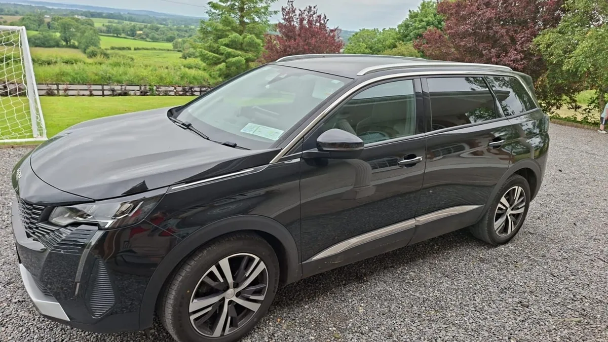 Peugeot 5008 2022 - Image 1