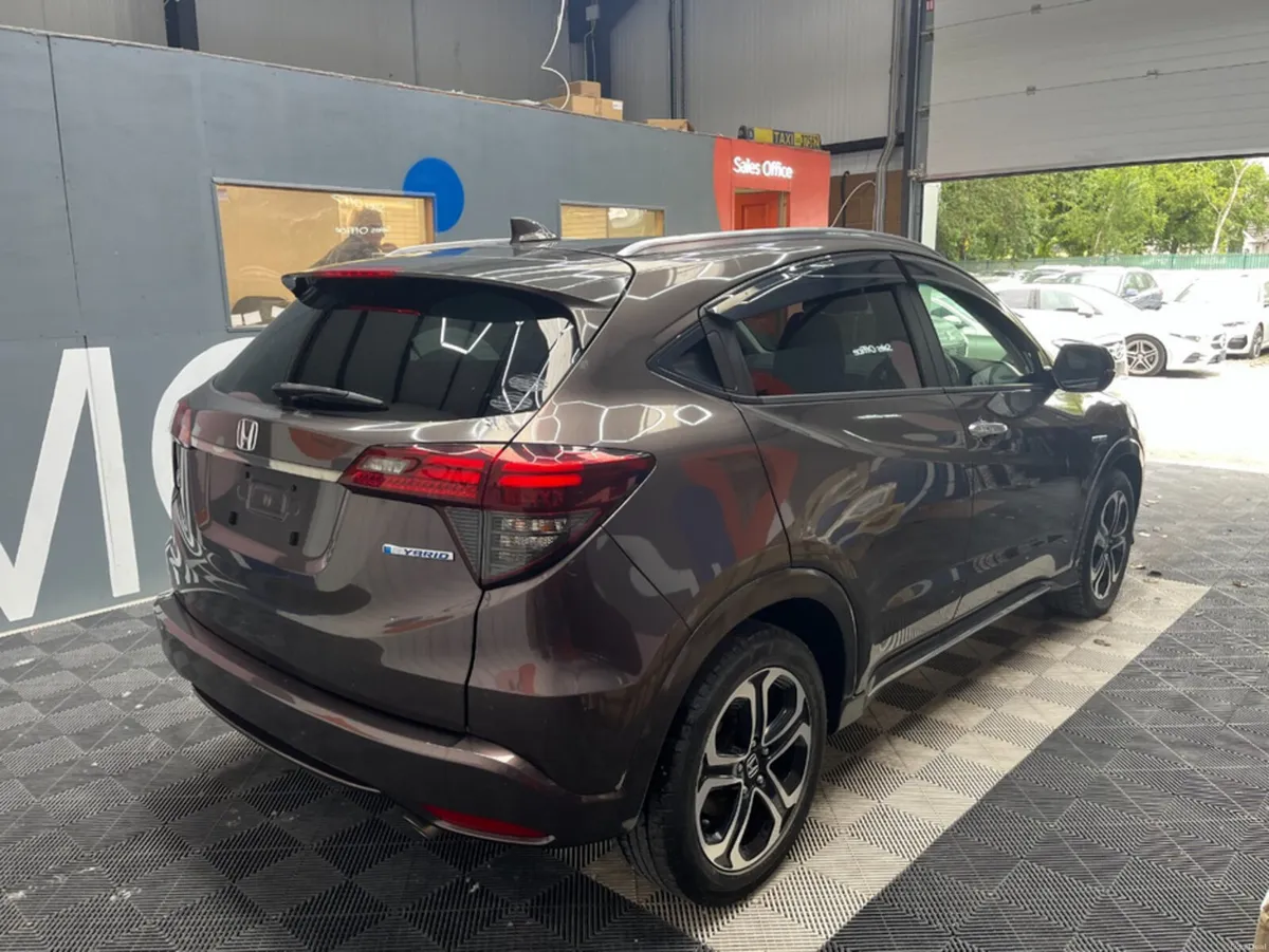 Honda Vezel 2018 HONDA VEZEL HYBRID Z 1.5 AUTOMATI - Image 2