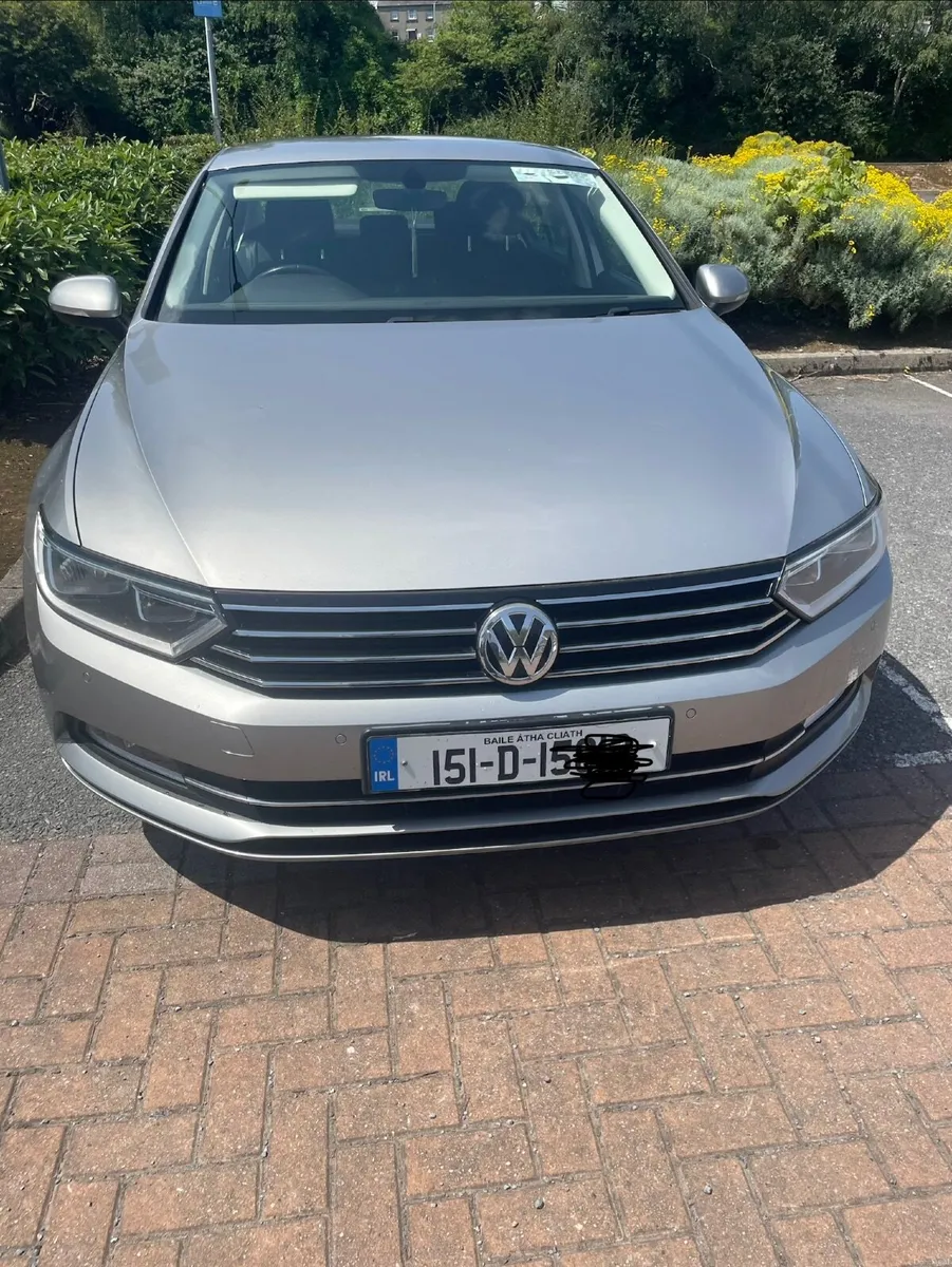 Volkswagen Passat 2015 - Image 2