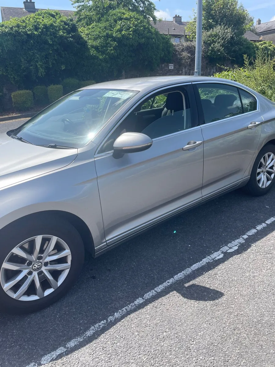 Volkswagen Passat 2015 - Image 1