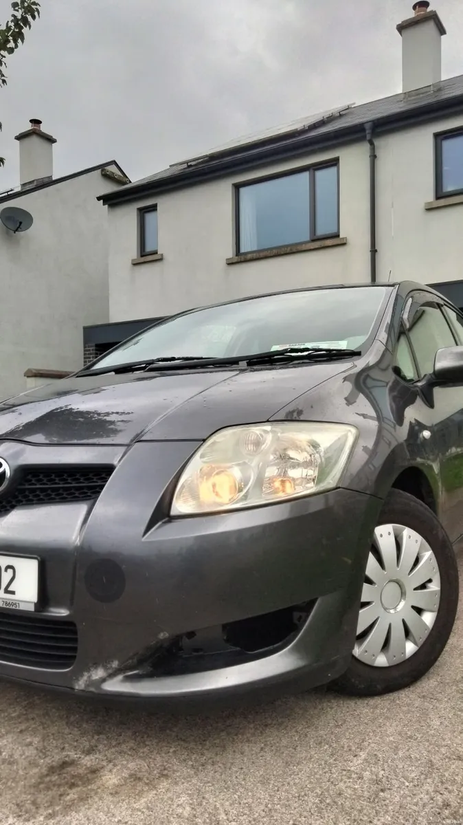 Toyota Auris Terra 08 5DR 1.4 Petrol - Image 1