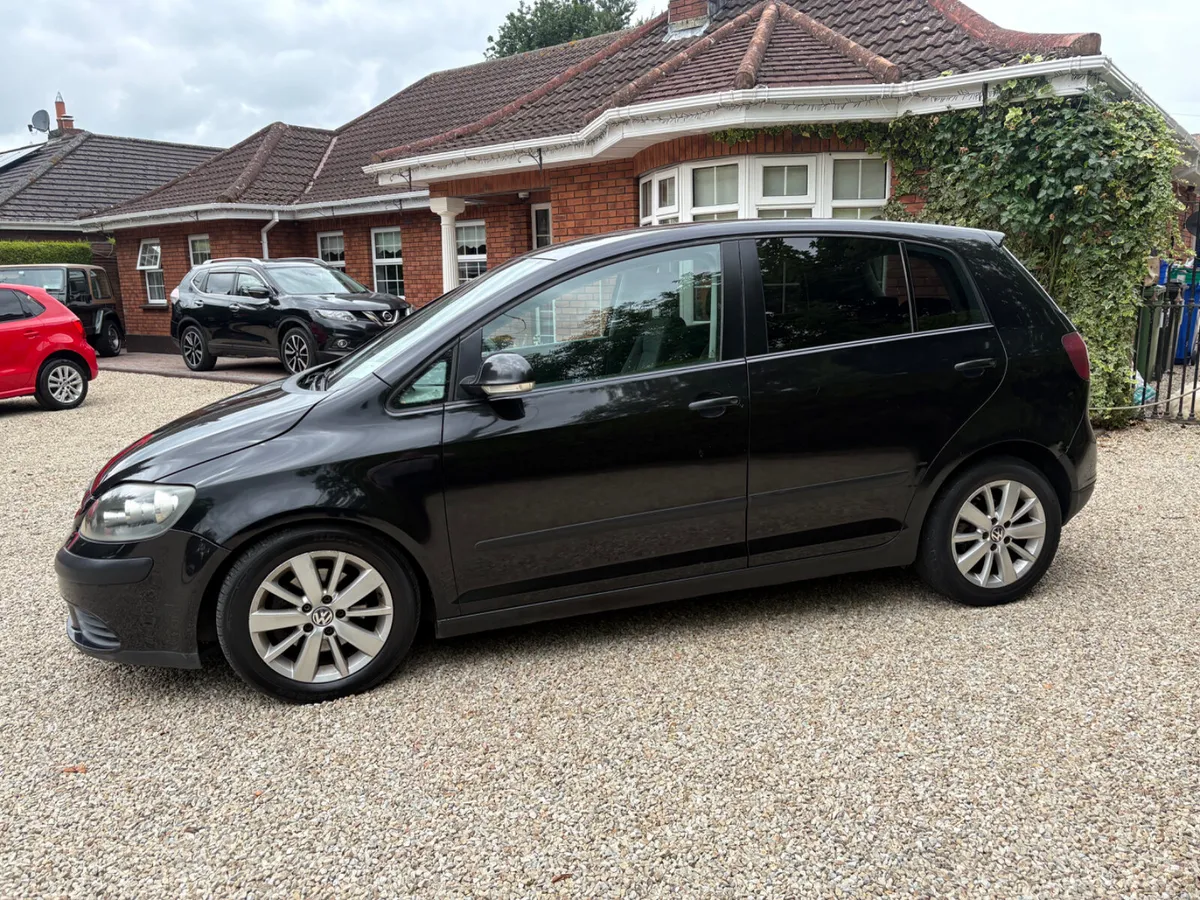 Volkswagen Golf Plus 2005, AUTOMATIC - Image 3