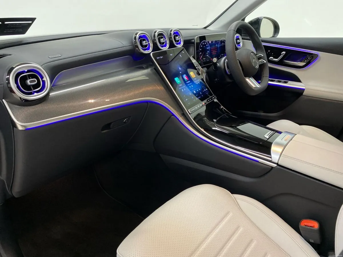 Mercedes-Benz GLC GLC 300 e 4MATIC EQ Hybrid Techn - Image 6