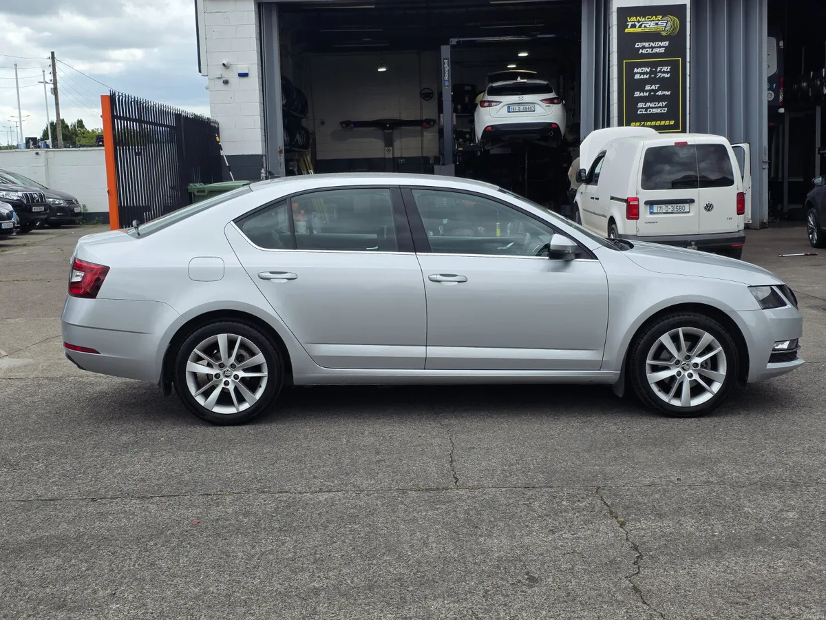 Skoda Octavia 1.0TSI Automatic - Image 3