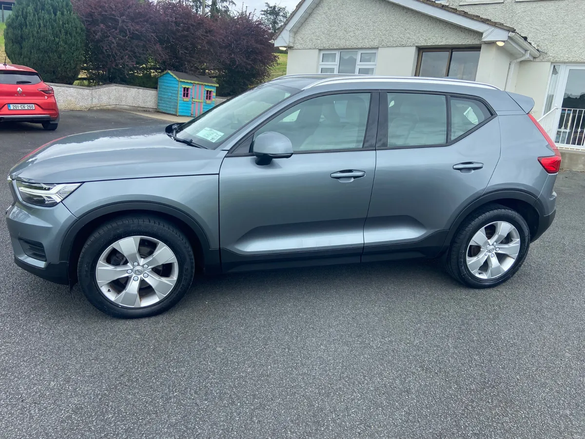 Volvo XC40 2019 2.0td Automatic - Image 4