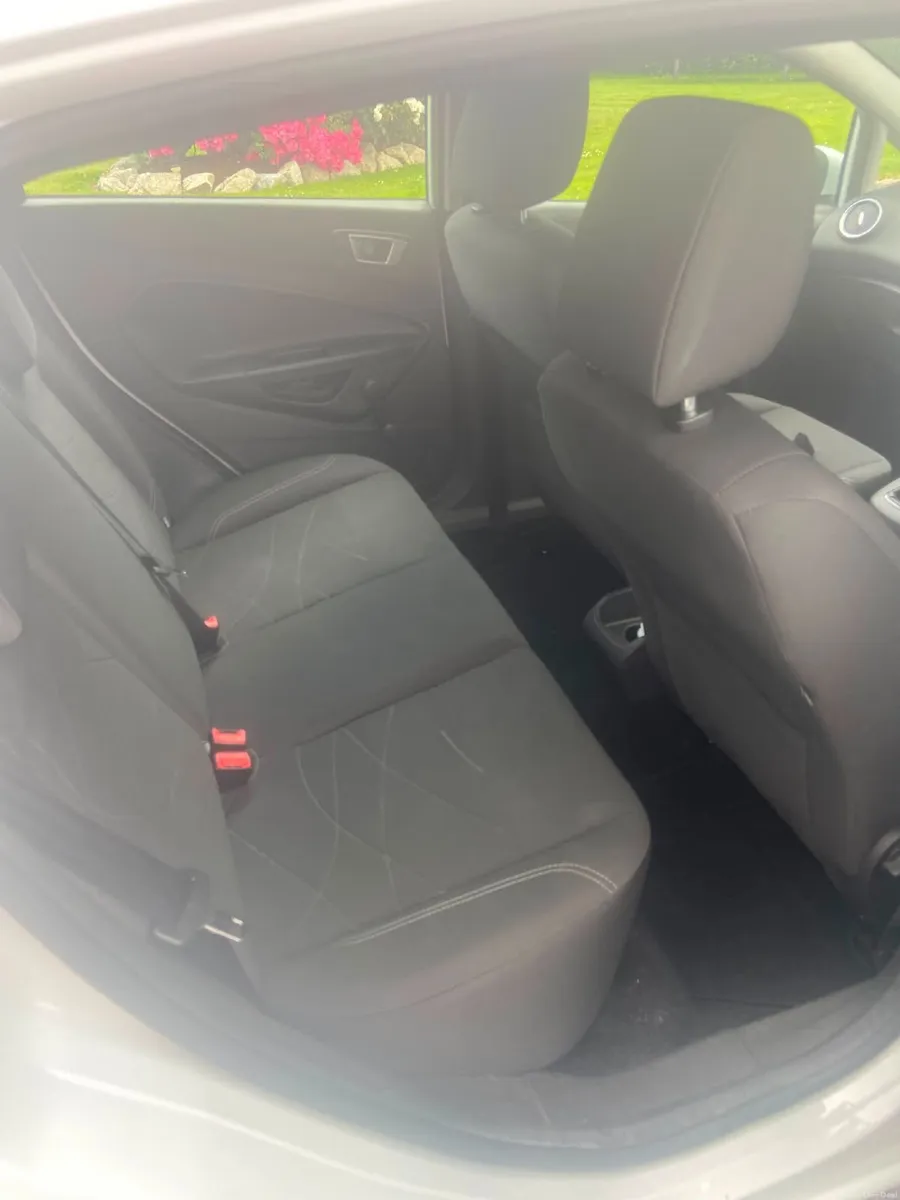 Ford Fiesta Zetec 2017 - Image 4