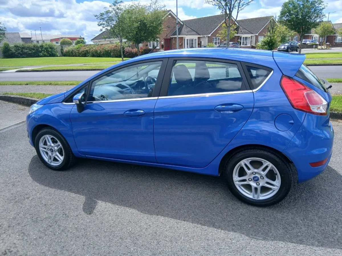FORD FIESTA 1.2 PETROL ABSOLUTELY SPOTLESS - Image 4