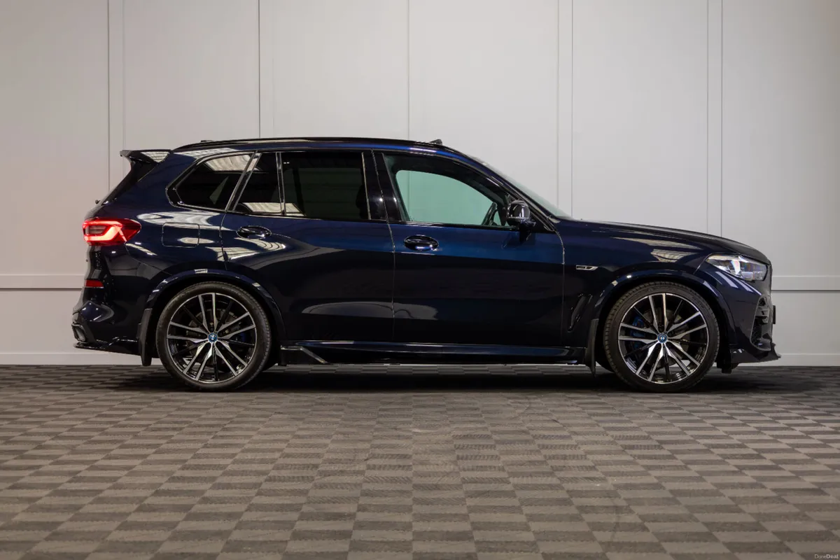 2022 BMW X5 X-Drive 45e M-Sport - Image 6