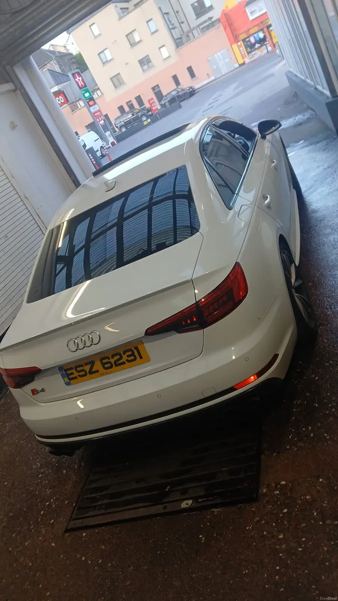 2018 Audi S4 - Image 3