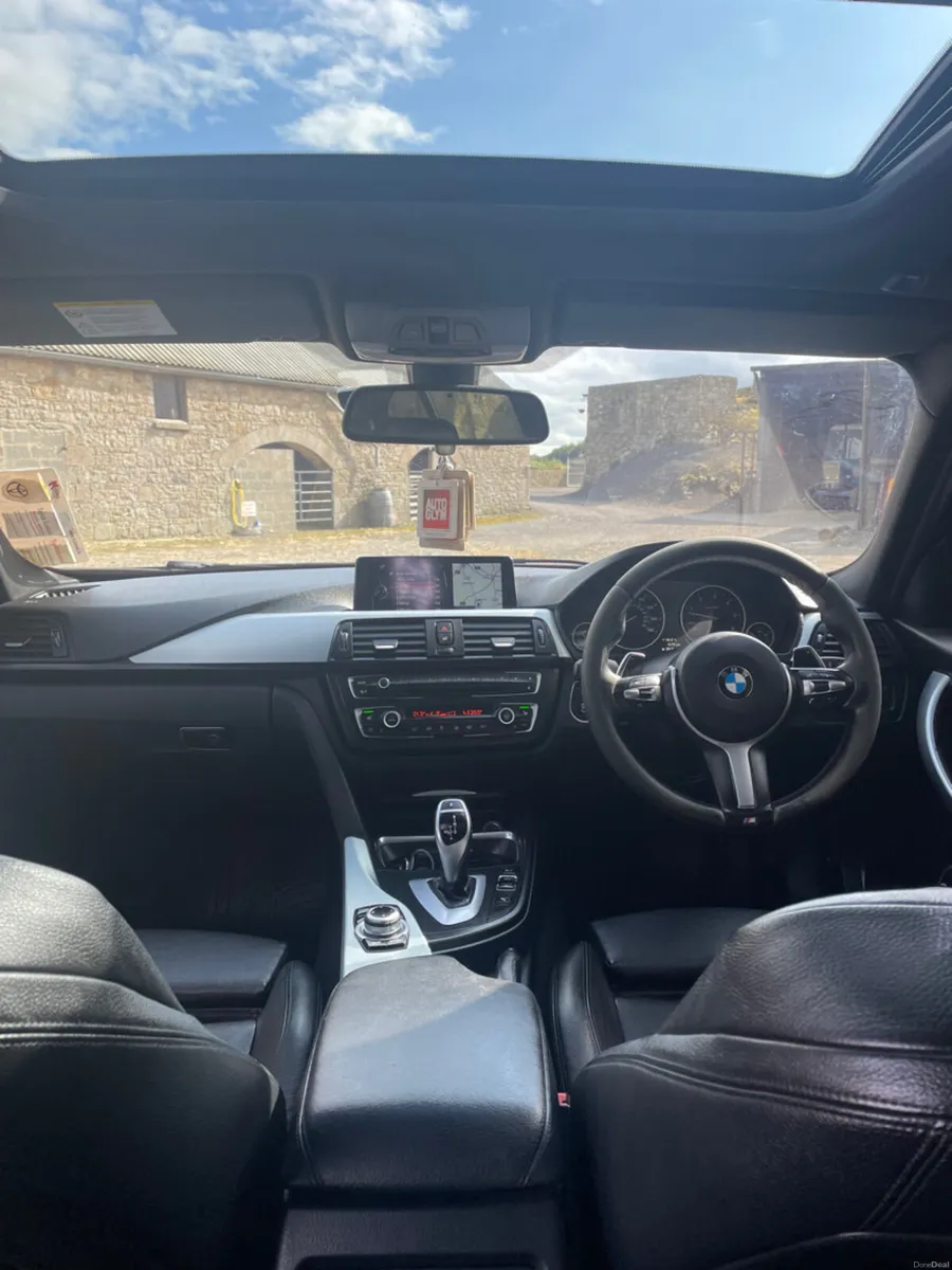 BMW 330d - Image 4