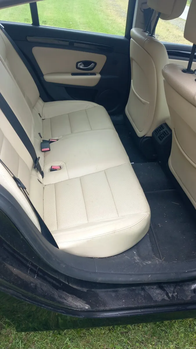 Renault Laguna 2011 - Image 6