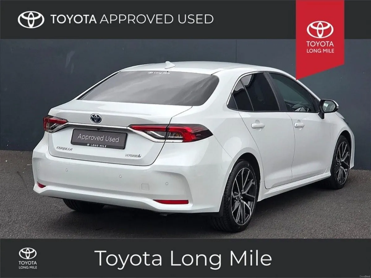 Toyota Corolla 1.8 Hybrid Sol 4dr - Image 3