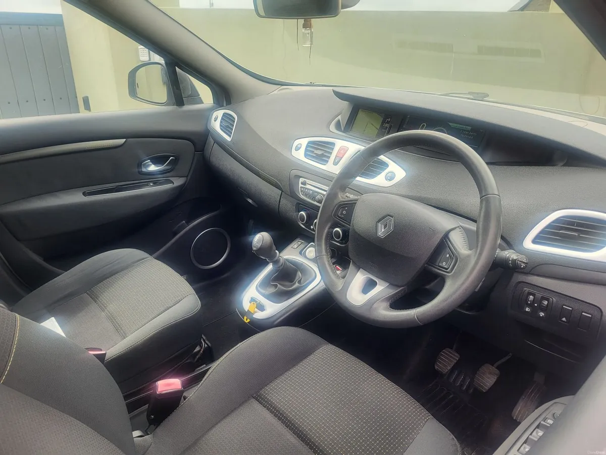 Scenic 2010 1.5dci nct .lovely car - Image 3