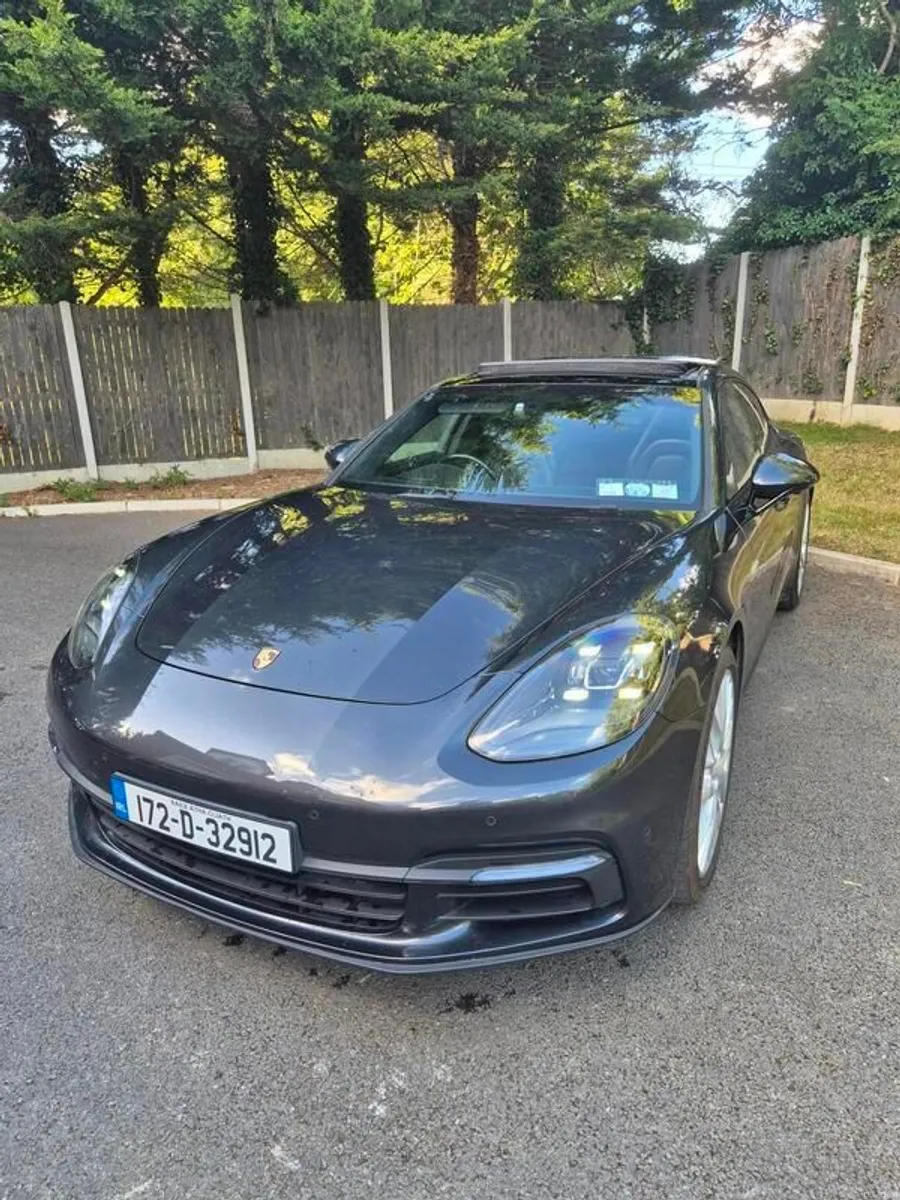 2017 Porsche Panamera - Image 4