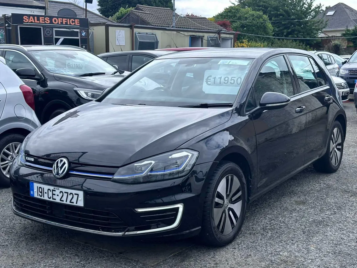 2019 Volkswagen Golf-E VERY LOW MILEAGE! - Image 1