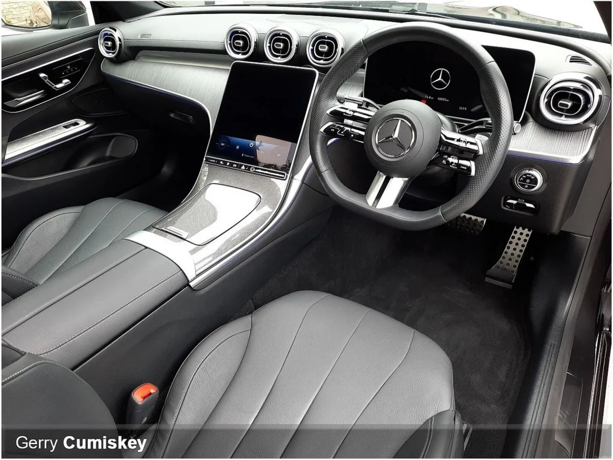 Mercedes-Benz CLE 300 AMG Line Premium PHEV - Image 2