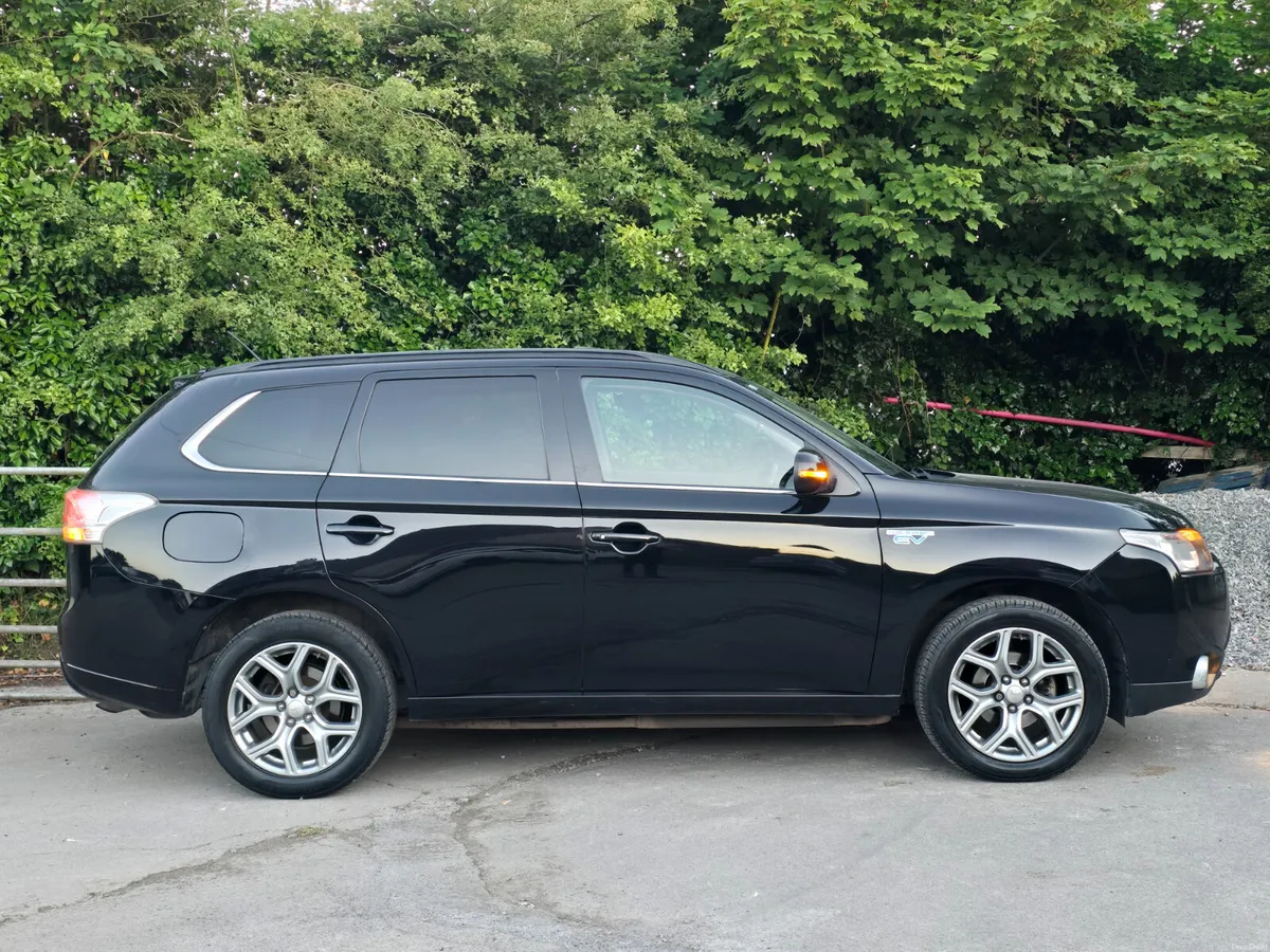 Mitsubishi Outlander 2015 hybrid automatic €6990 - Image 3