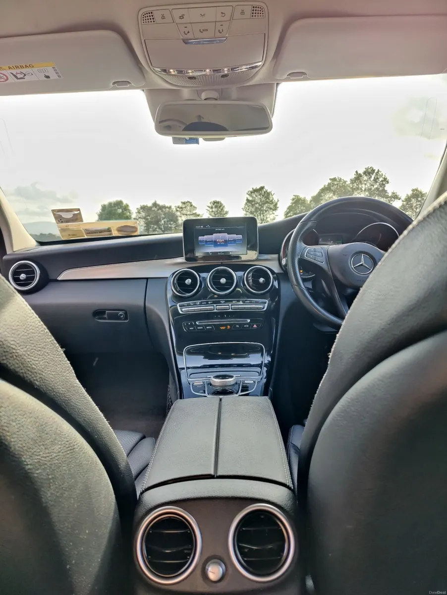 Mercedes-Benz C-Class 2017 - Image 3