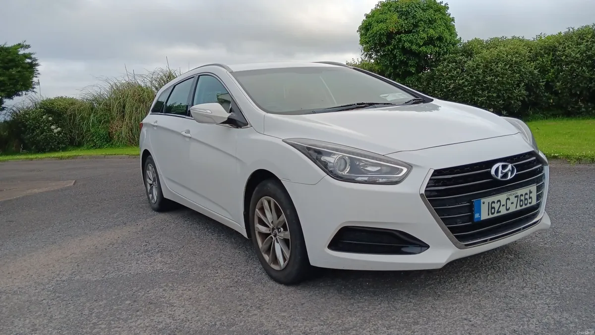 Hyundai i40 Estate 2016  -  NCT to May 2028 - Image 2
