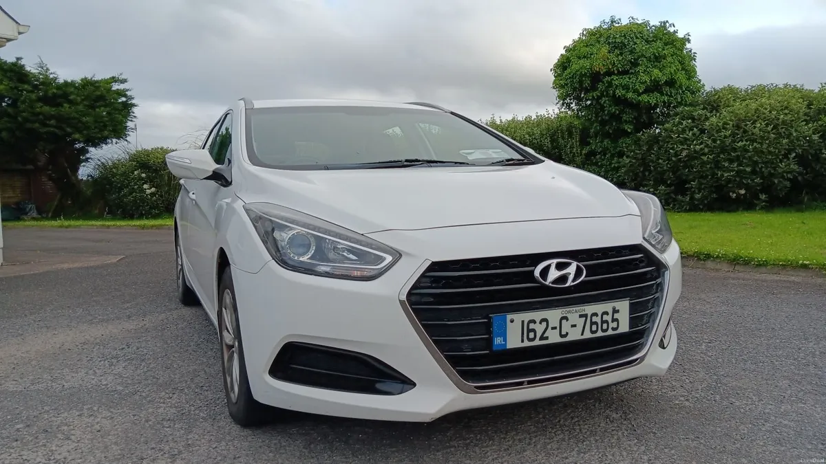 Hyundai i40 Estate 2016  -  NCT to May 2028 - Image 3