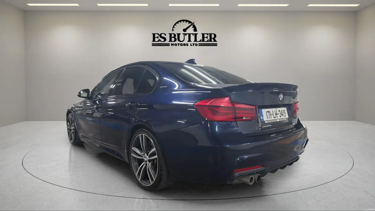 2017 BMW 330e M SPORT PRO HUGE SPEC 1YEAR WARRANTY - Image 3