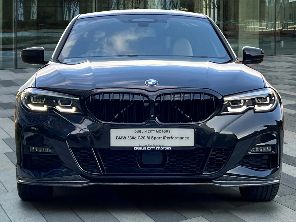 BMW 330e G20 M Sport iPerformance *Ivory Leather* - Image 2