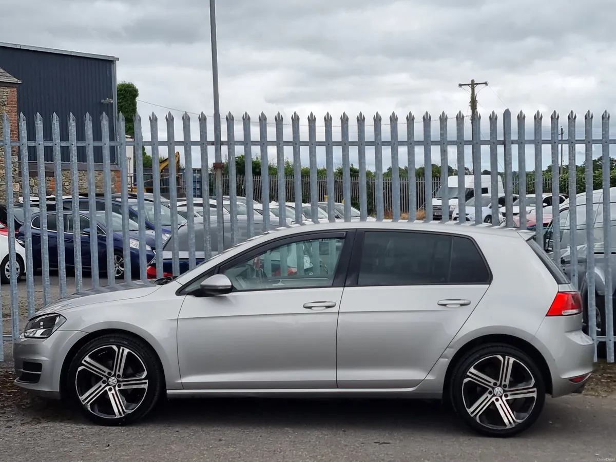 Auto Volkswagen Golf 2014 automatic 1.2L €5900 - Image 2