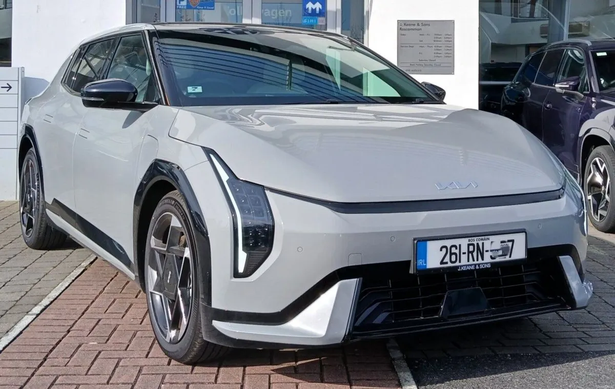 Kia EV4 GT-Line - Long Range **REAR VIEW CAMERA, A - Image 1