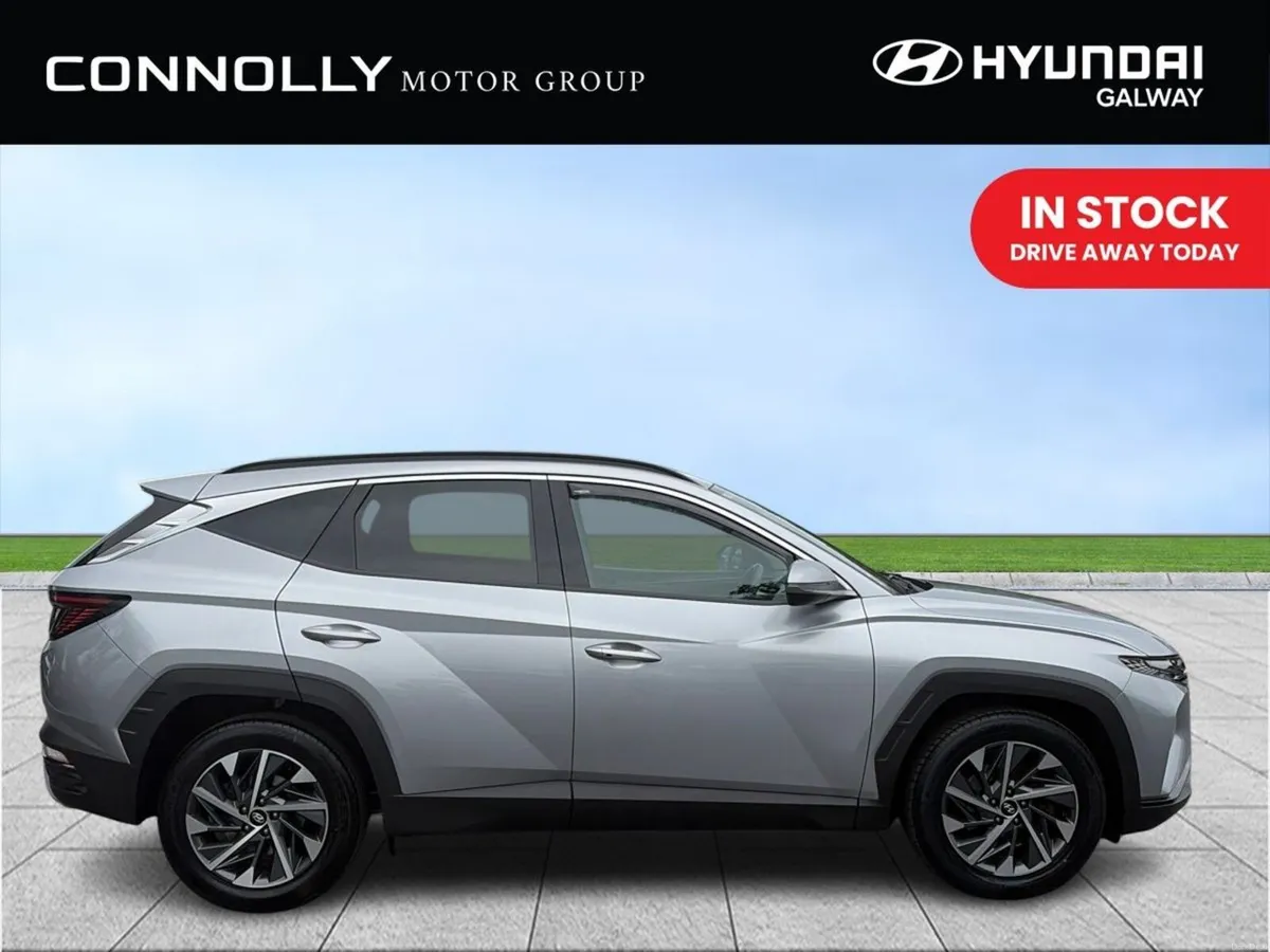 Hyundai Tucson 2WD Executive Plus - Image 4