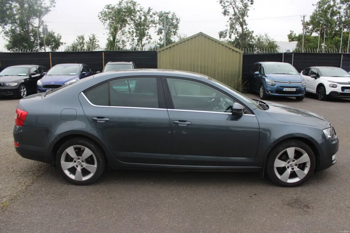 Skoda Octavia 1.6 TDI CR 105BHP Elegance - TENDER - Image 3