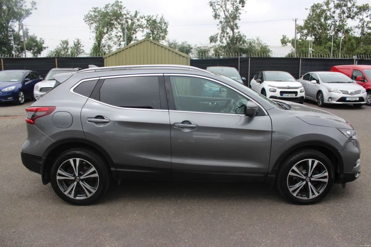 Nissan Qashqai 1.5 DSL SV PREMIUM - TENDER 3 - Image 4