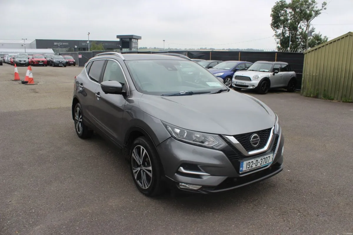 Nissan Qashqai 1.5 DSL SV PREMIUM - TENDER 3 - Image 1