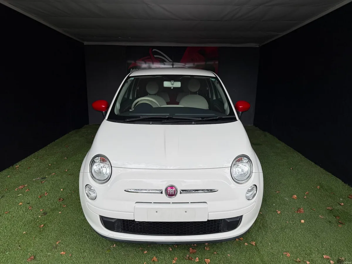 2013 FIAT 500 AUTOMATIC - Image 1