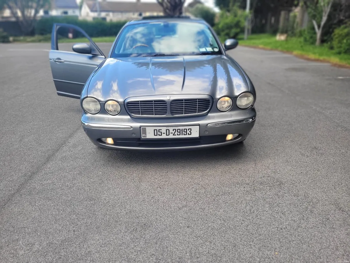 Jaguar XJ - Image 3