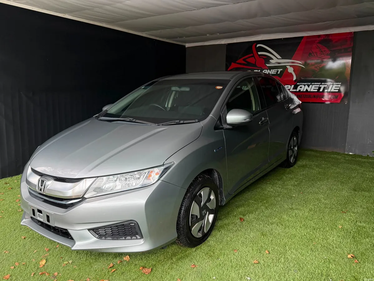 HONDA GRACE 2015 AUTOMATIC ONLY 34K Miles!! - Image 3