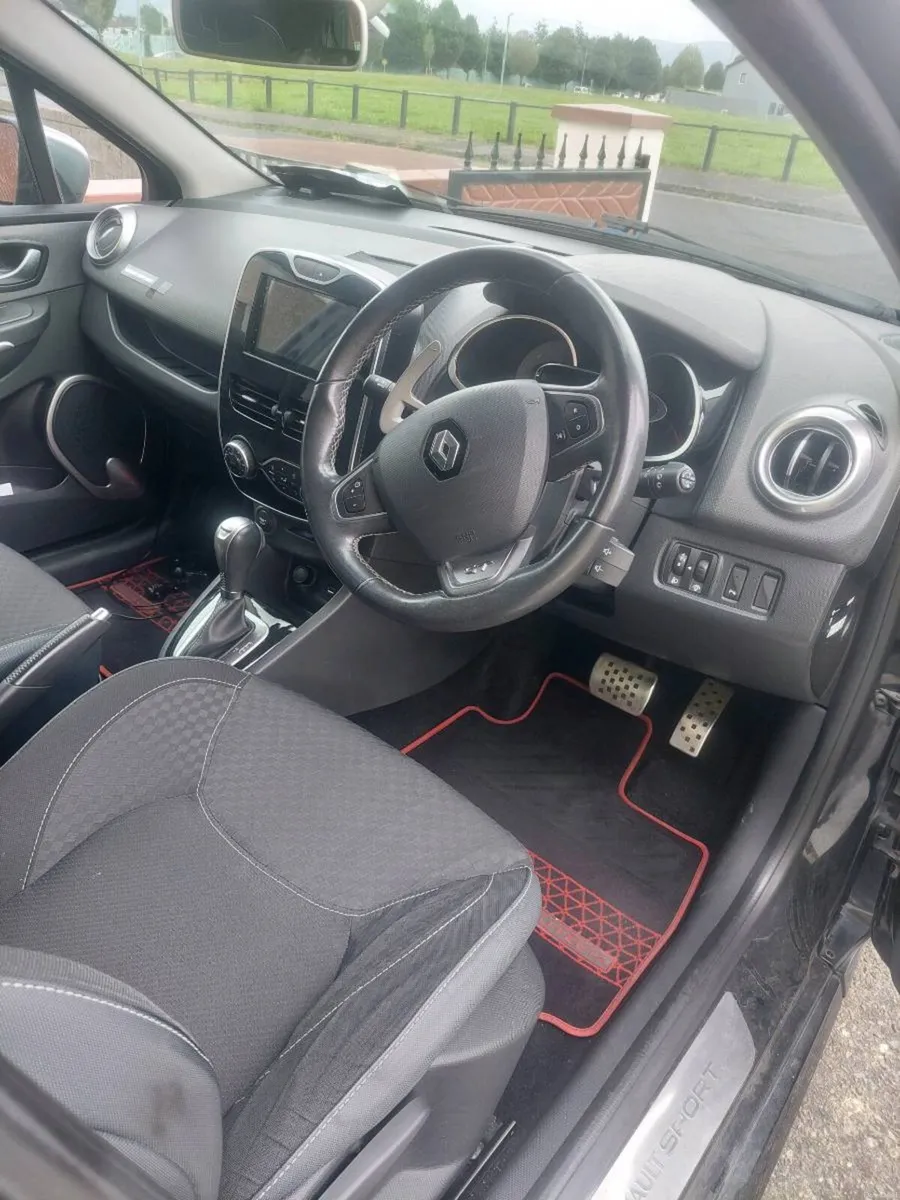Car - Image 3