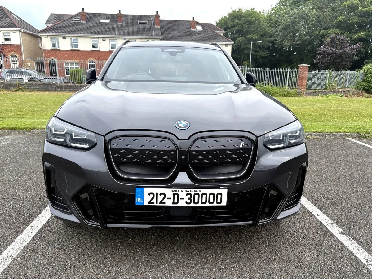 BMW iX3 M Sport Pro - Pan Roof & Electric Tow Bar - Image 3