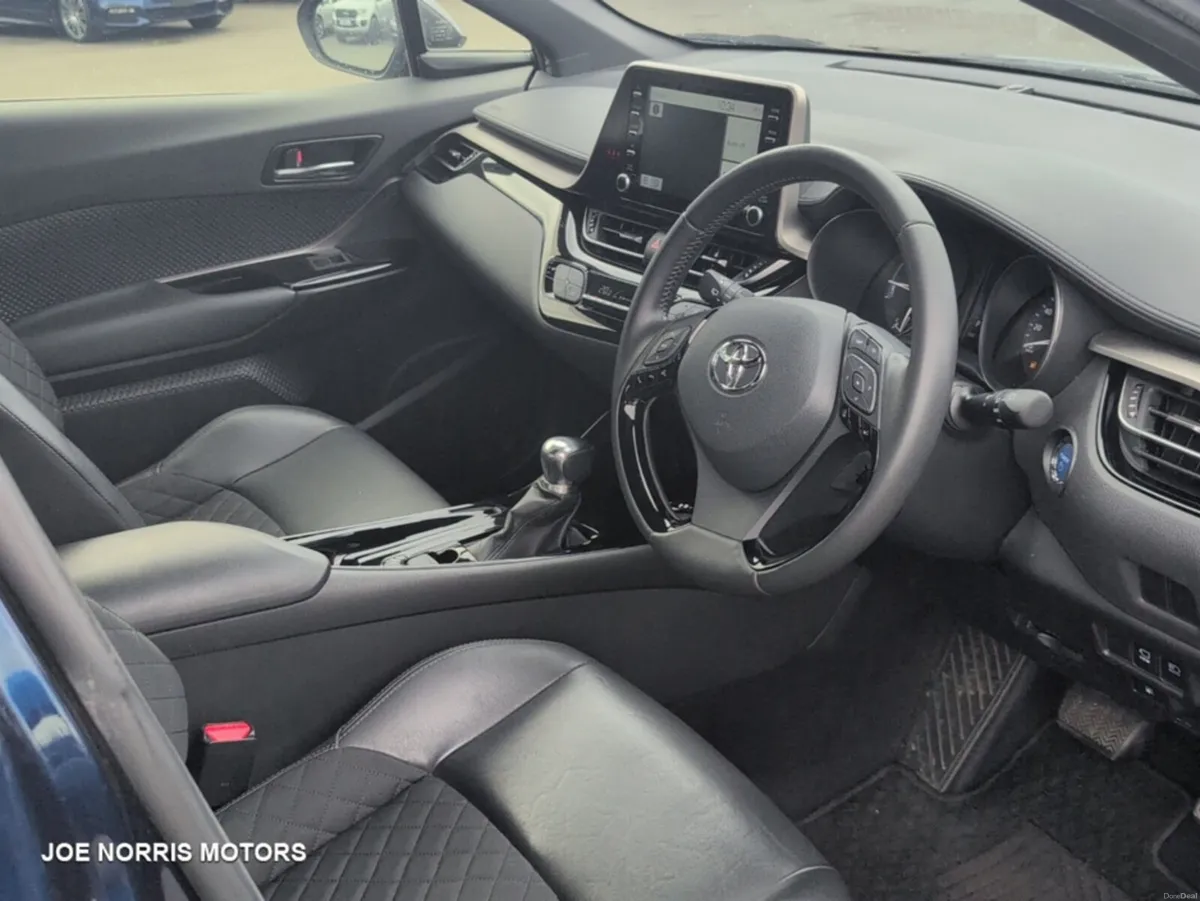 Toyota C-HR 1.8 HybridG Mode Nero Safety Plus - Image 6