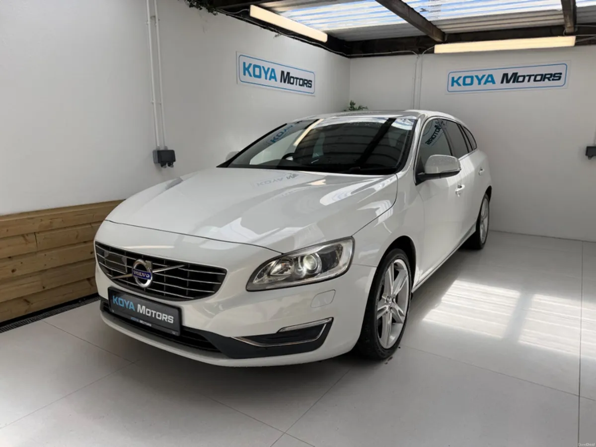 Volvo V60 2.0 D4 SE LUXURY PLUS 190 BHP DIESEL AUT - Image 3