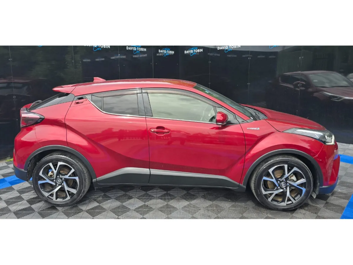 Toyota C-HR 1.8 PETROL HYBRID AUTO - Image 5