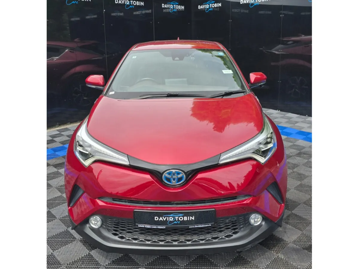 Toyota C-HR 1.8 PETROL HYBRID AUTO - Image 3