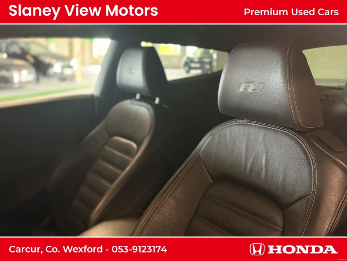 Volkswagen Scirocco R LINE BLUEMOTION TDI S TECHNO - Image 4
