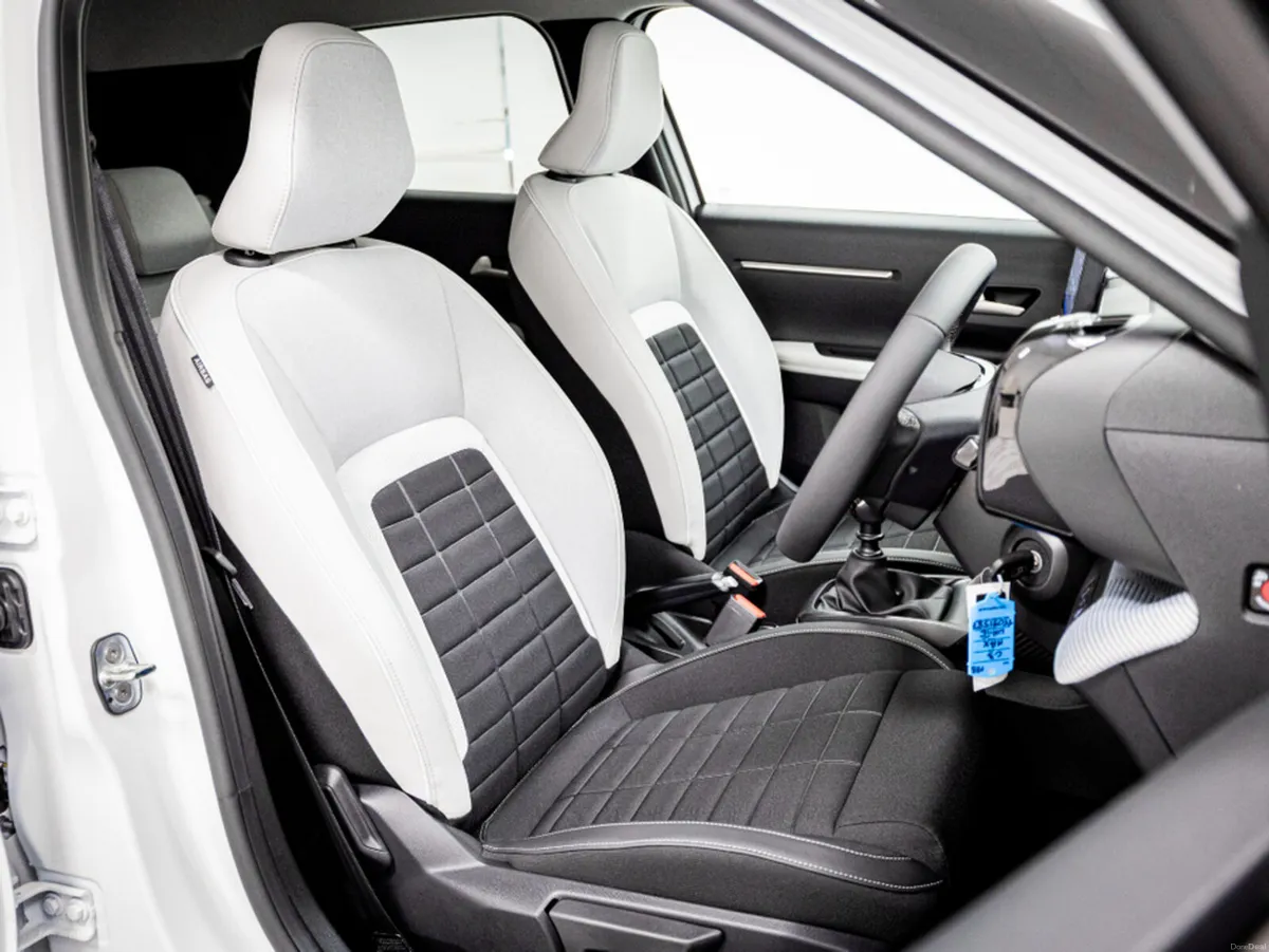 Citroen C3 Max 1.2 Petrol 100HP - Bi-Tone Roof - Image 3