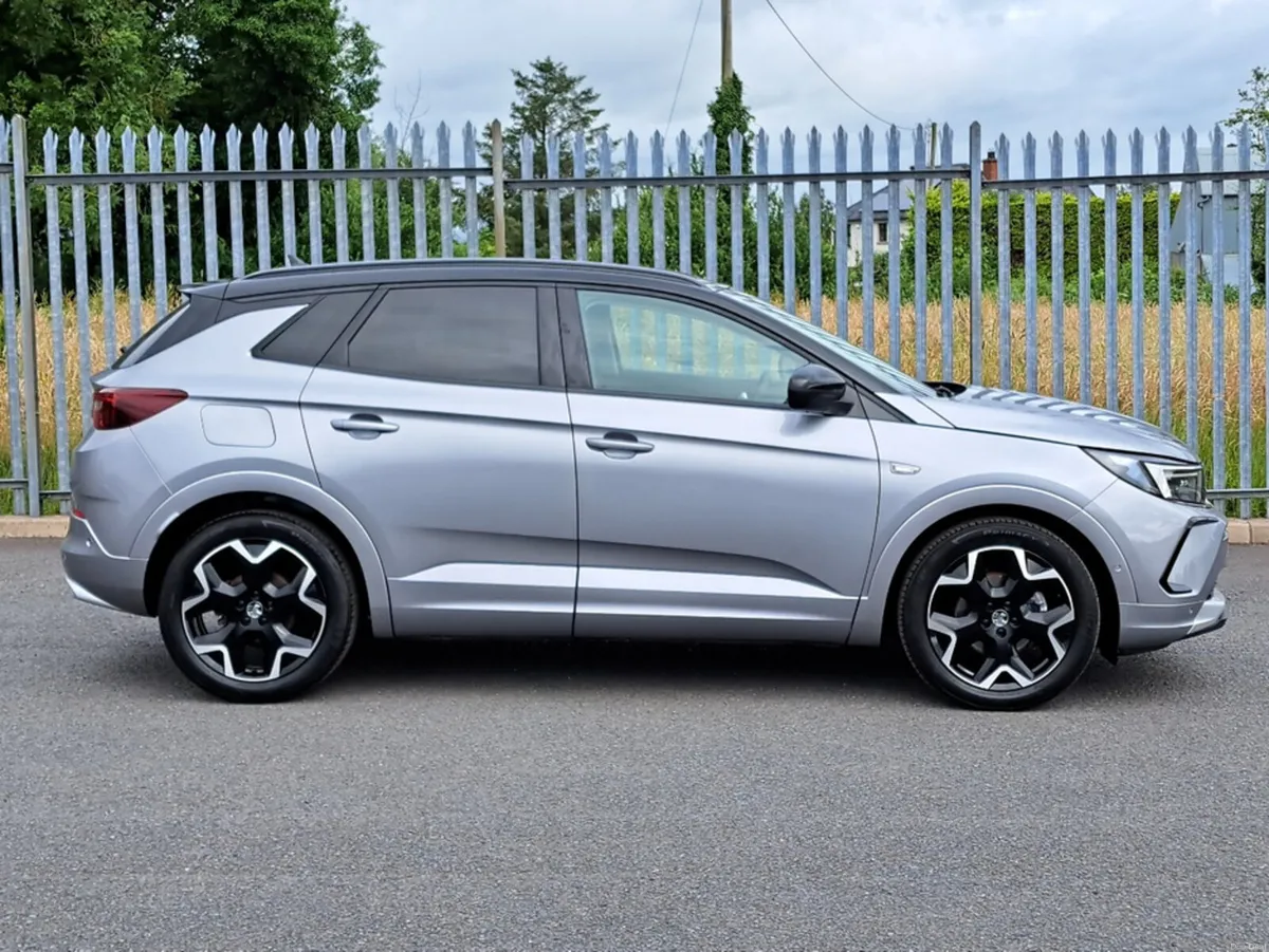 Opel Grandland ULTIMATE 1.2TURBO 130BHP **LEATHER/ - Image 4