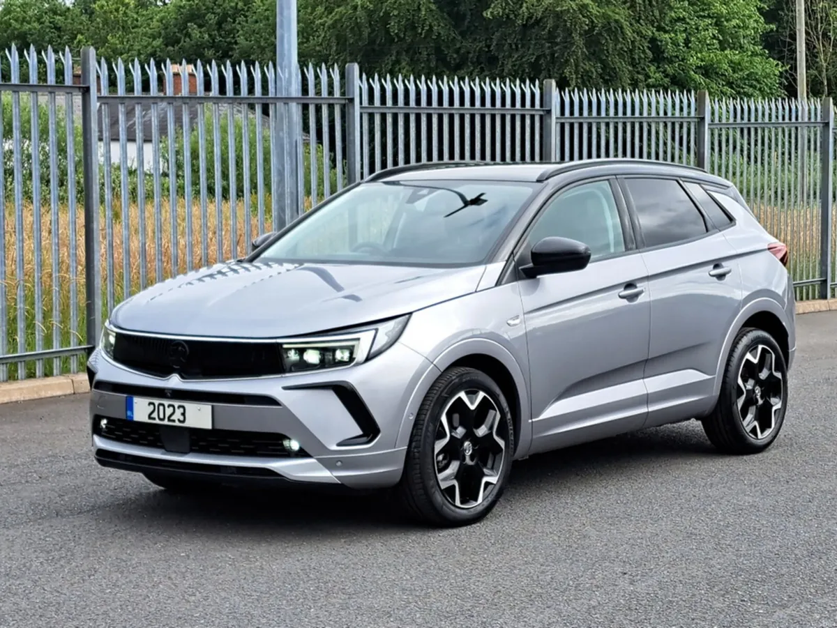 Opel Grandland ULTIMATE 1.2TURBO 130BHP **LEATHER/ - Image 6
