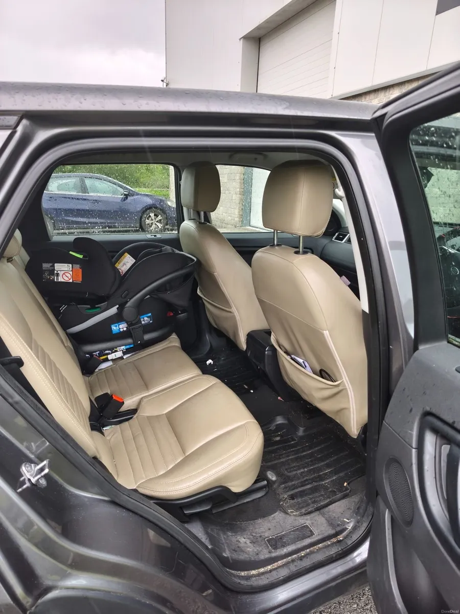 Land Rover Discovery 2015 - Image 3
